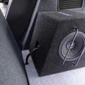 Установка процессора со встроенным усилителем MATCH PP52DSP и MATCH PP 7E–D в Seat Exeo