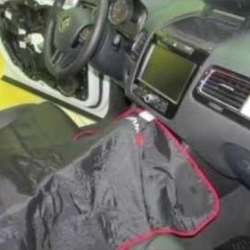Установка процессора со встроенным усилителем MATCH PP52DSP и сабвуфера в Volkswagen Touareg